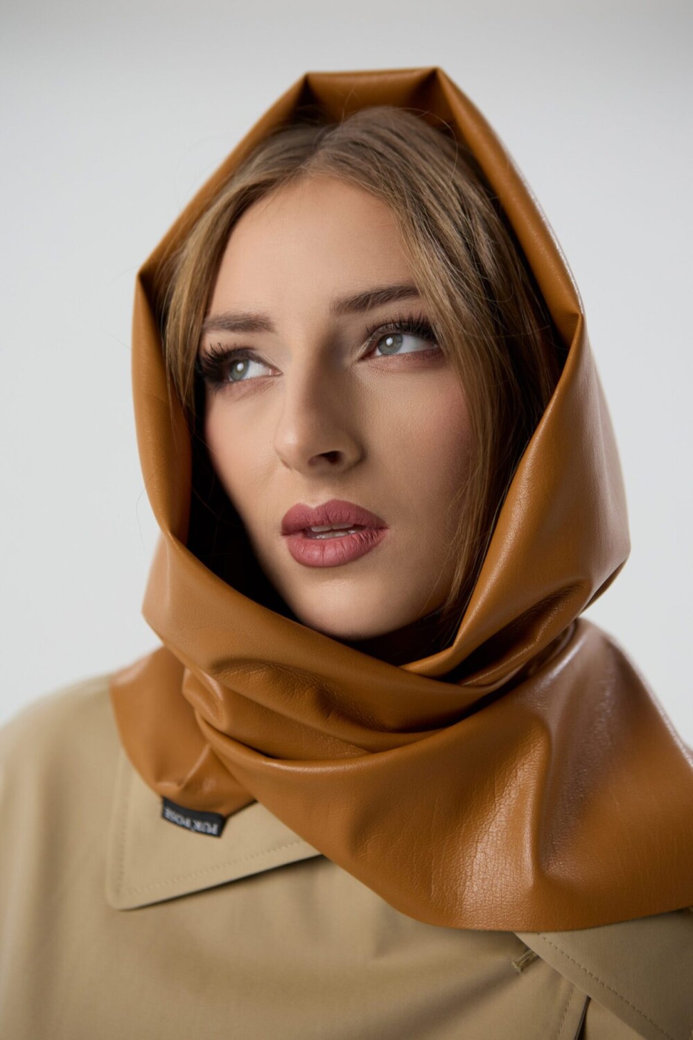 Eko odos skarelė – honey haze