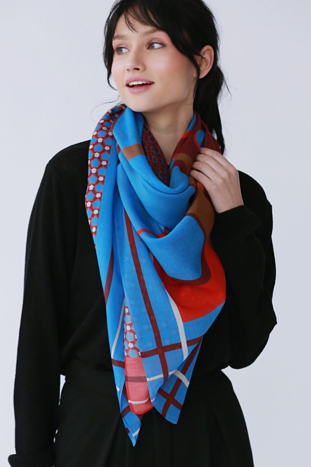 Anabet šilkinė skarelė