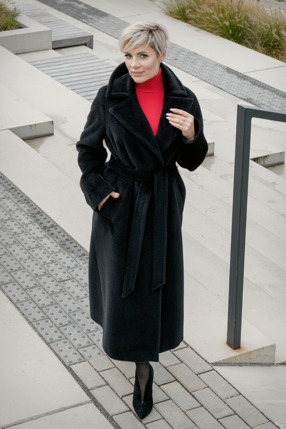 Alpakos vilnos paltas Milena – Black